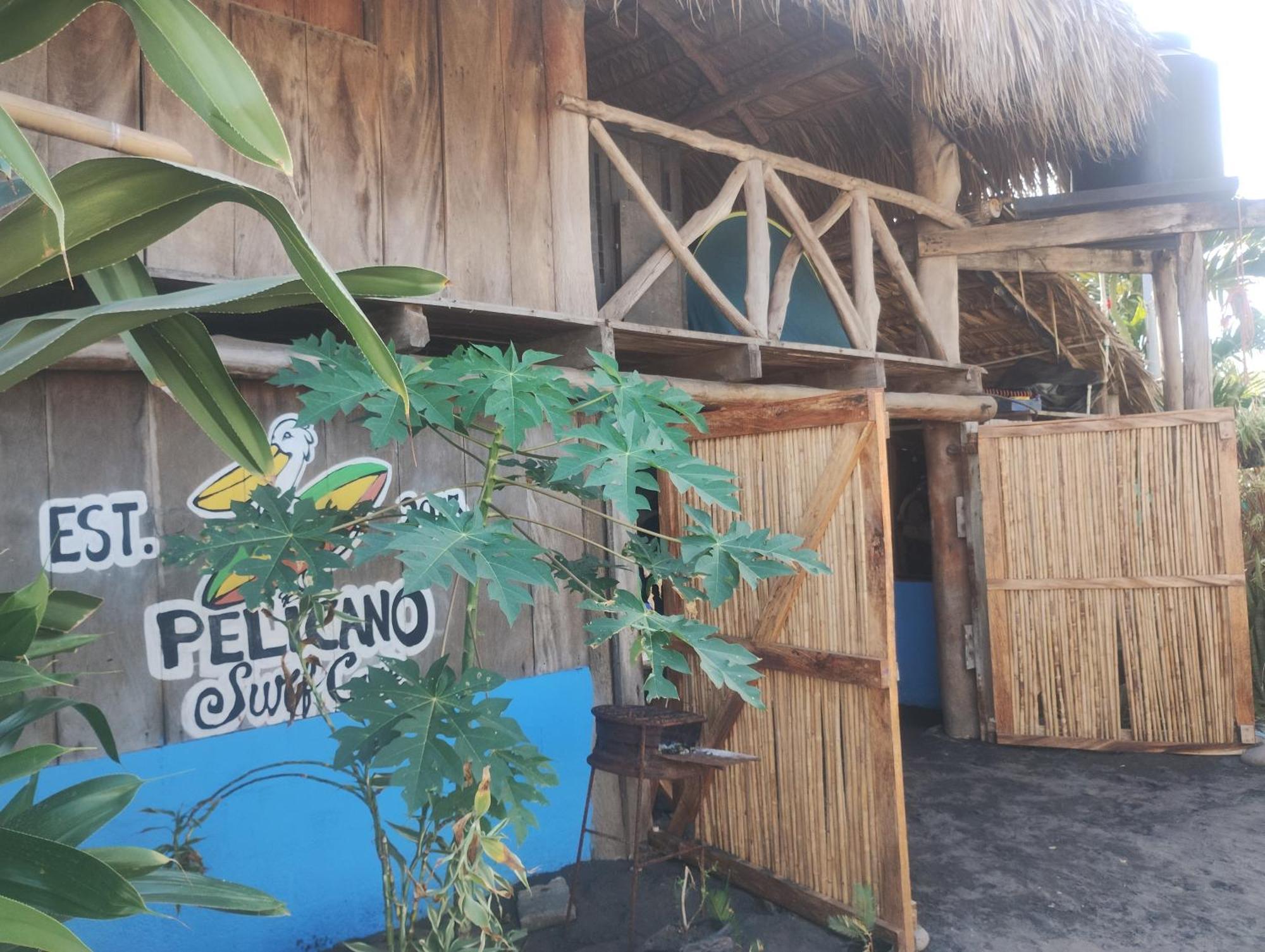 Pelicano Surf Camp La Libertad Exterior foto