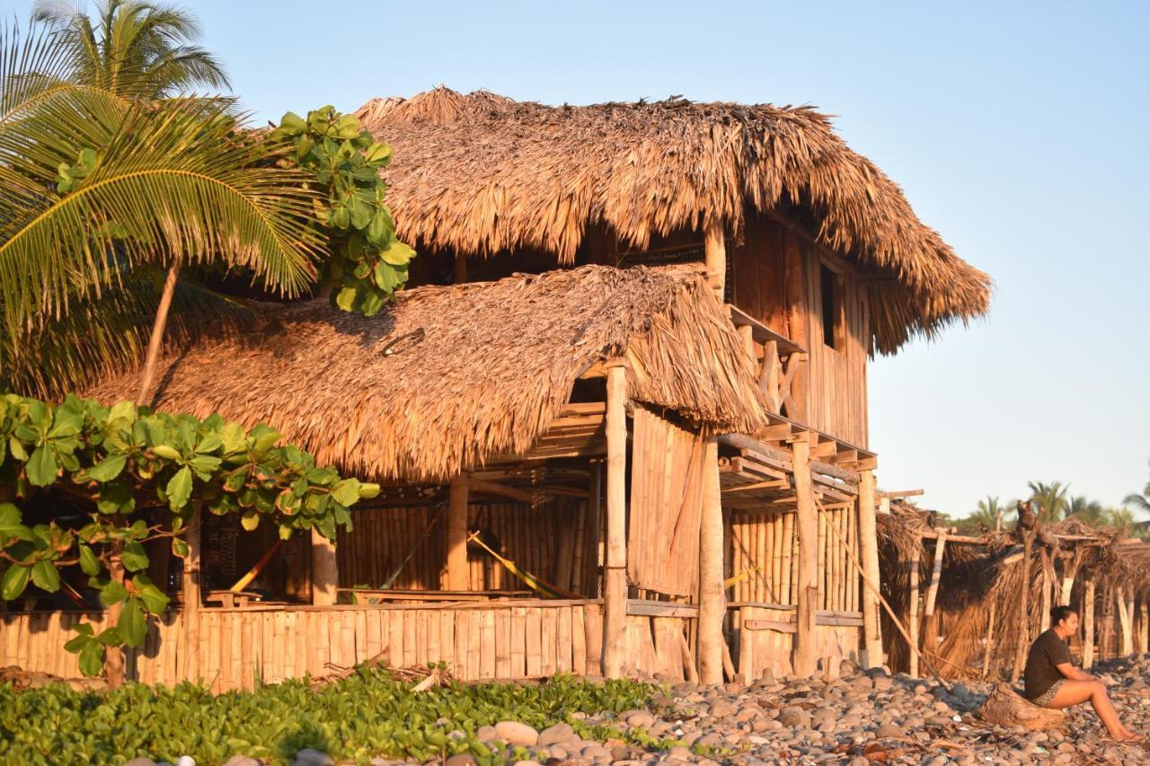Pelicano Surf Camp La Libertad Exterior foto