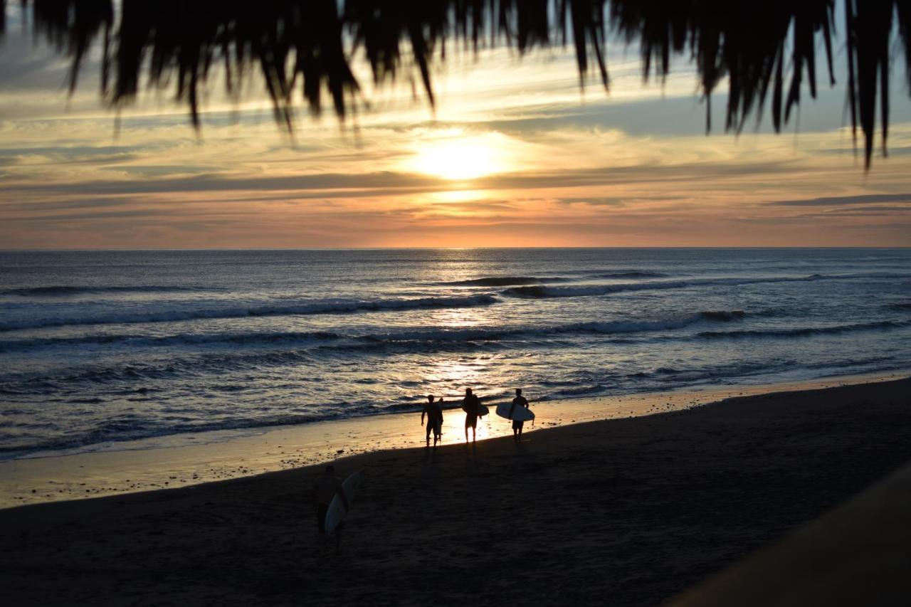 Pelicano Surf Camp La Libertad Exterior foto