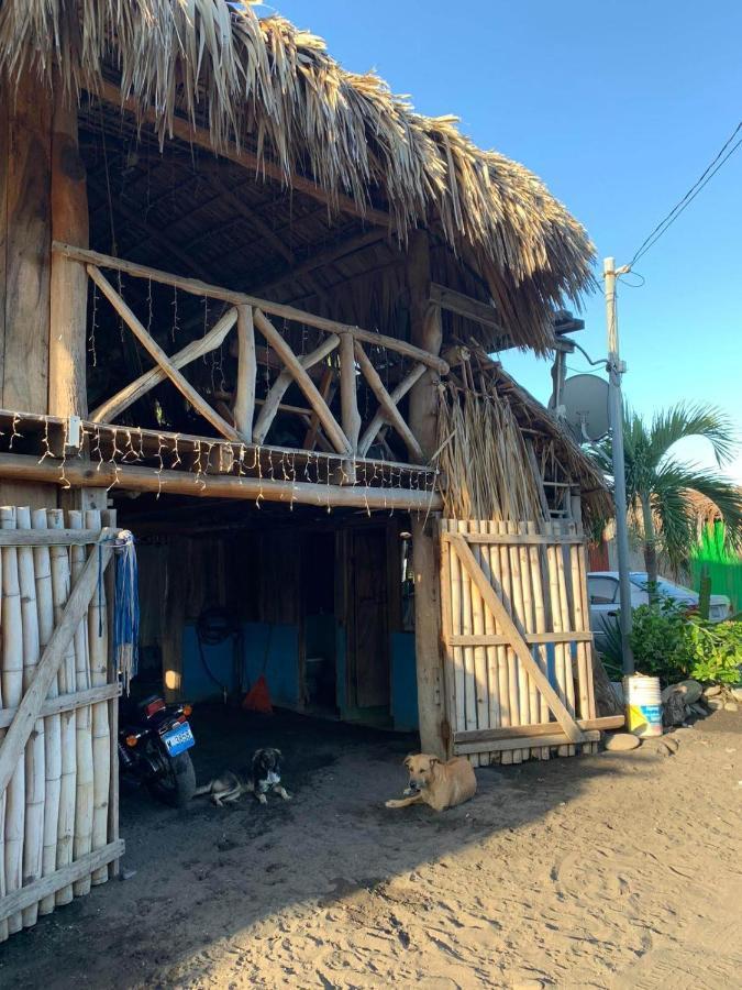Pelicano Surf Camp La Libertad Exterior foto